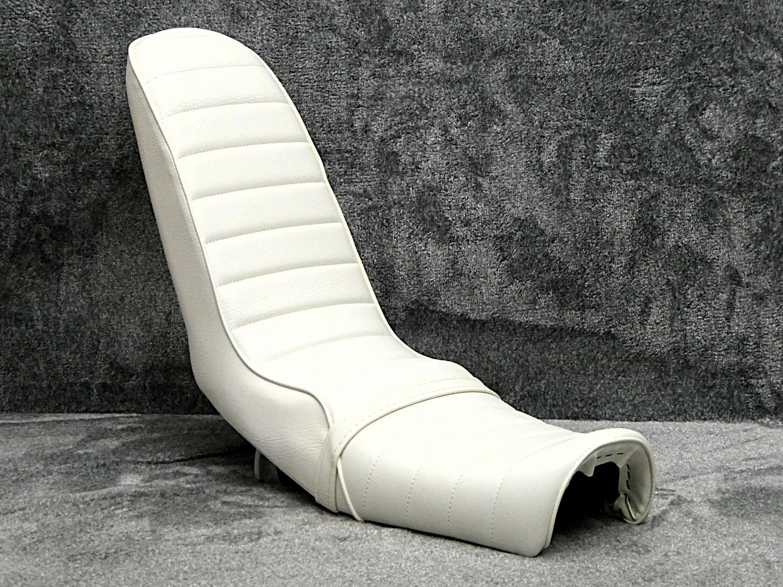 エイプ　白　エナ　４０ｃｍ　三段シート/エナメル ホワイト APE キャブ車 エイプ 白 エナ 40cm 三段シート/エナメル ホワイト APE キャブ車