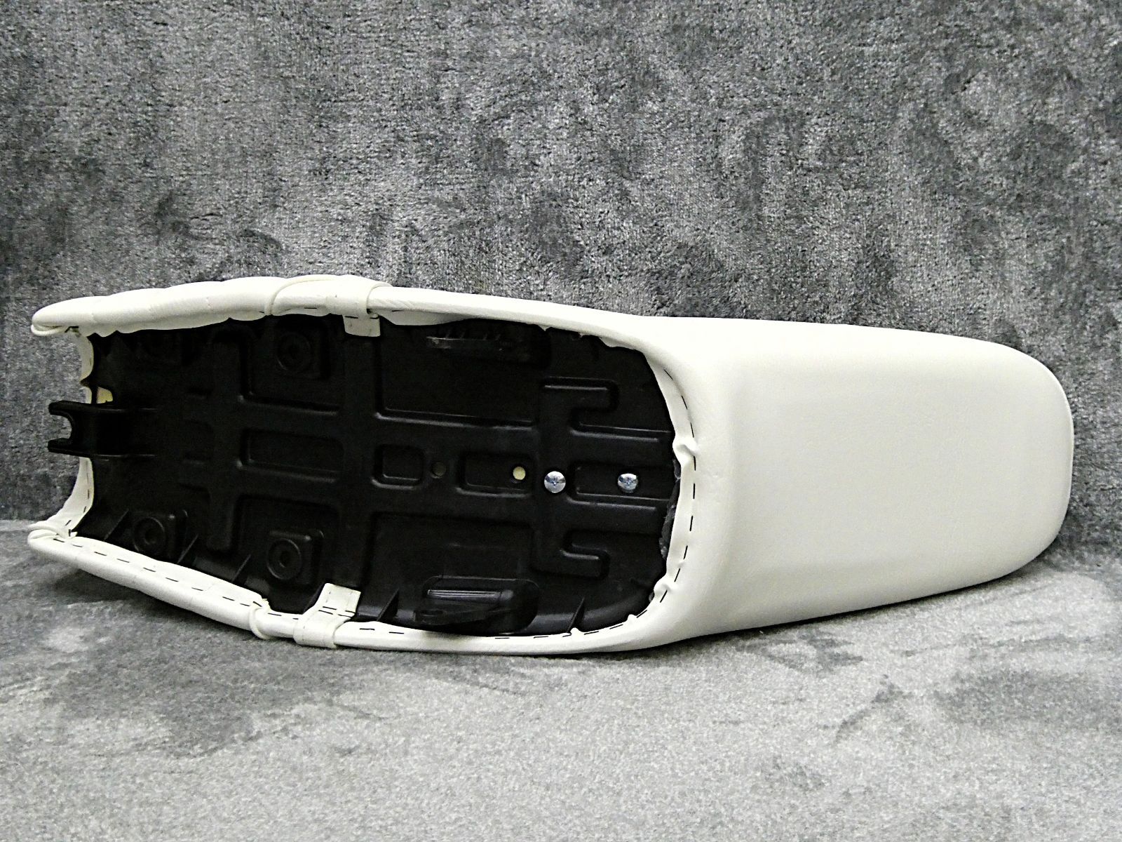 エイプ 40白皮 三段シート /補強入 あんこ抜きFI 50ホワイト100 APE