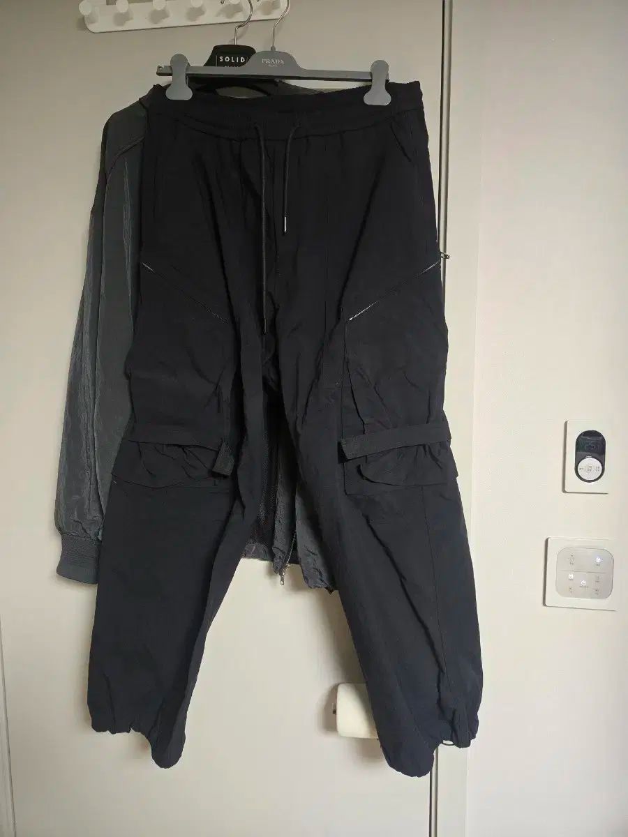 Juun.J バックル ディテール ファンツ 50