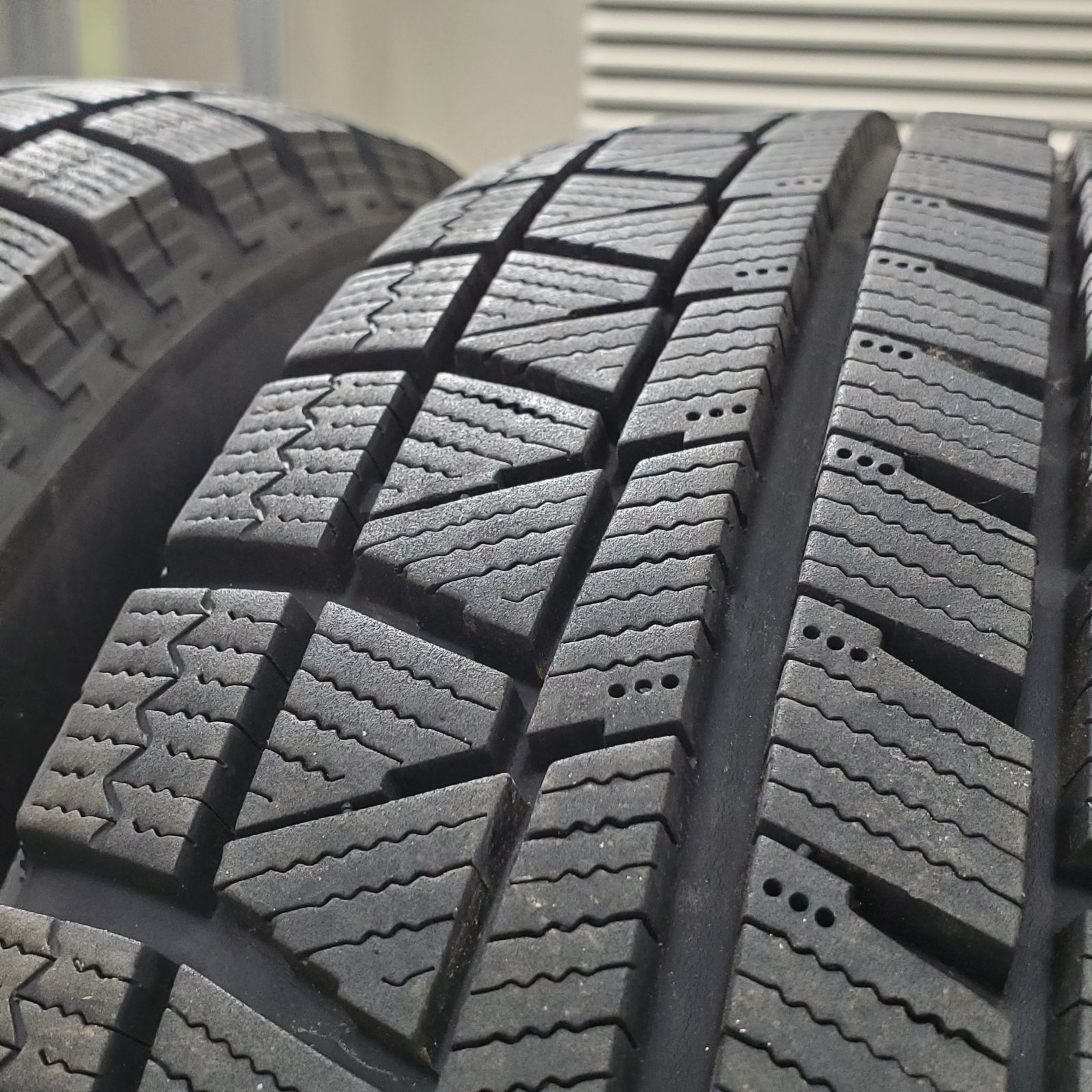 WGN スタッドレスタイヤ