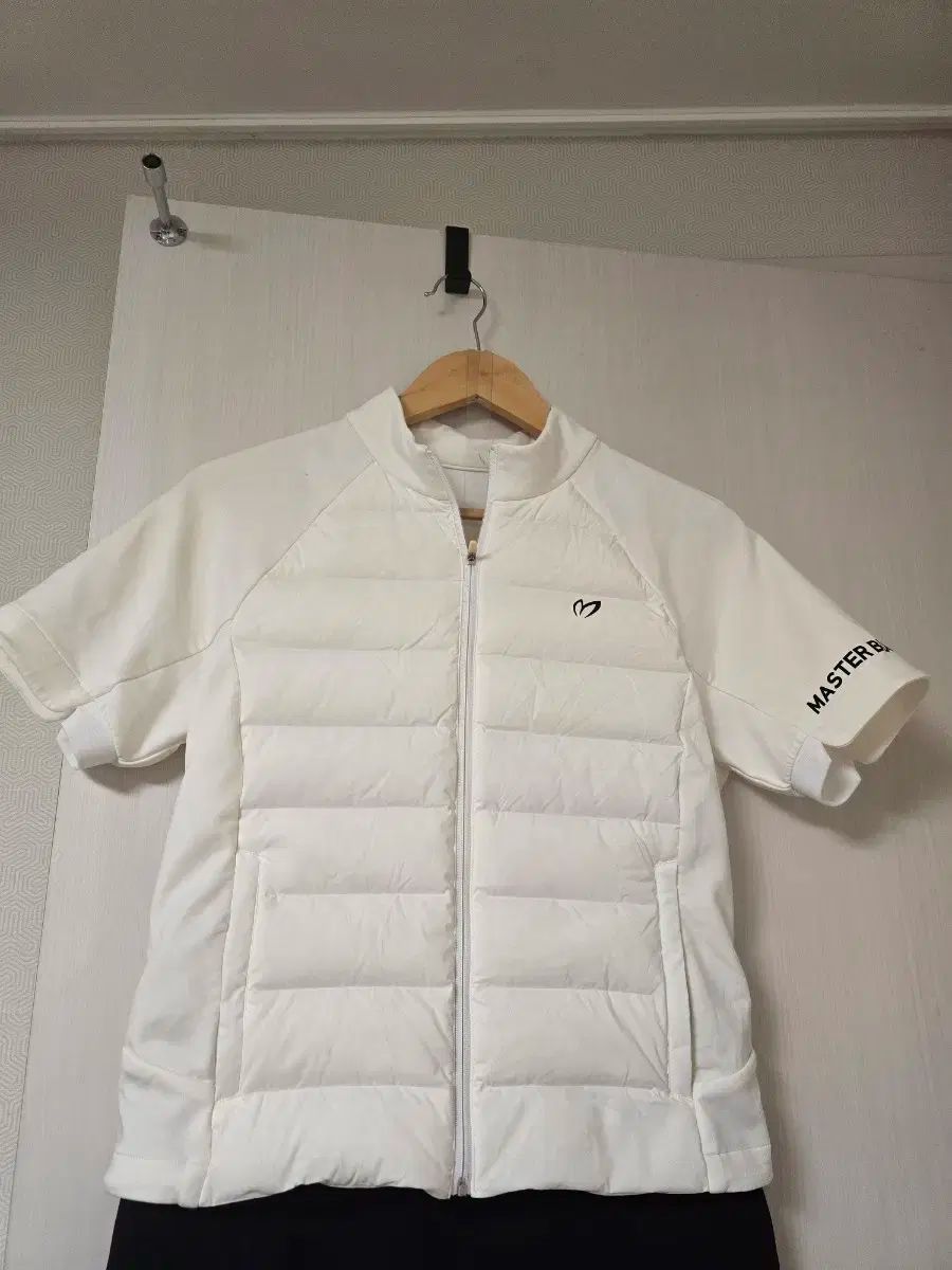 マスターバニー ゴルフ グースダウン 半袖ダウン