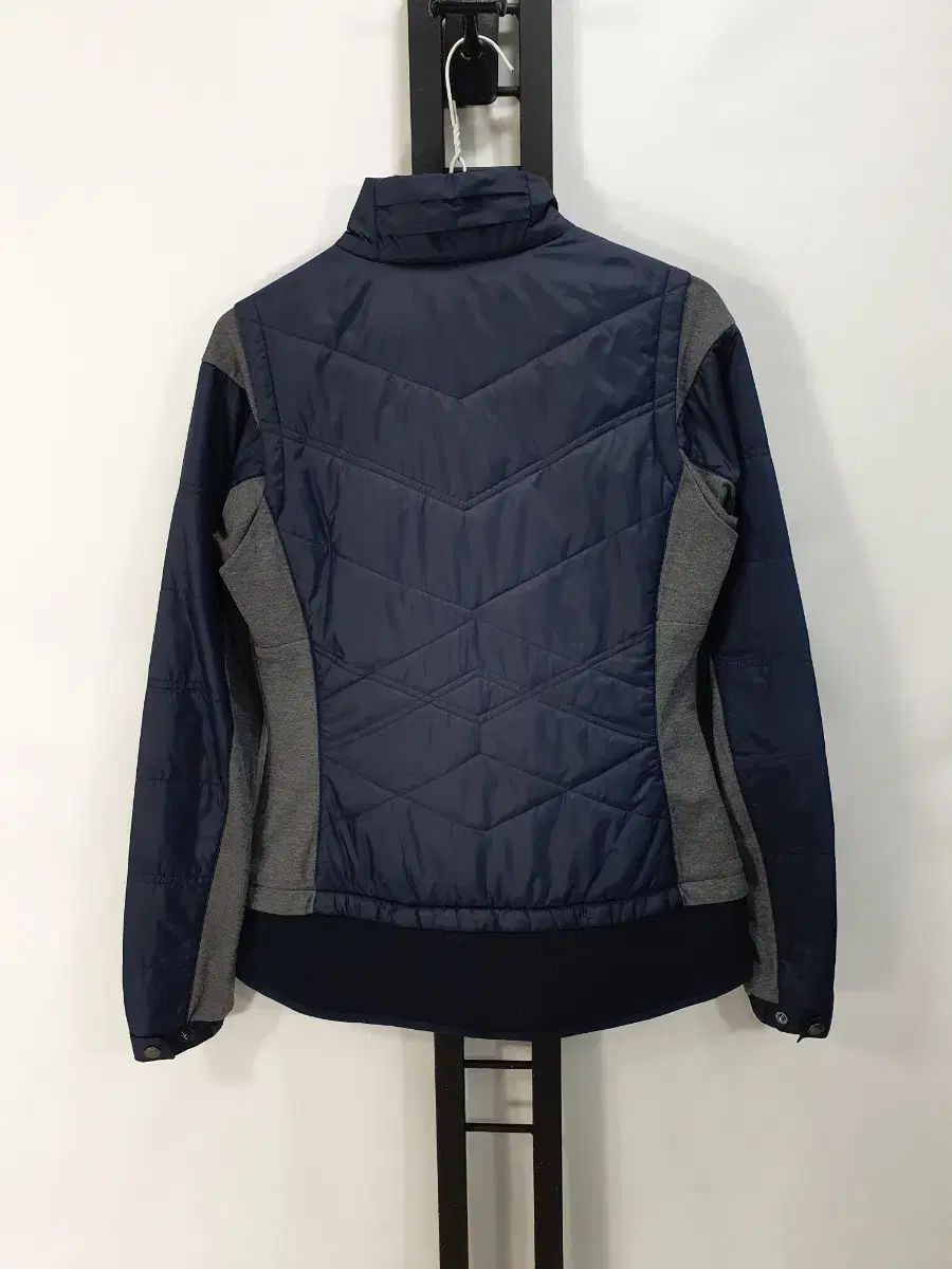 Titleist タイトリスト 軽量 ダウン ジャケット ネイビー レディース s