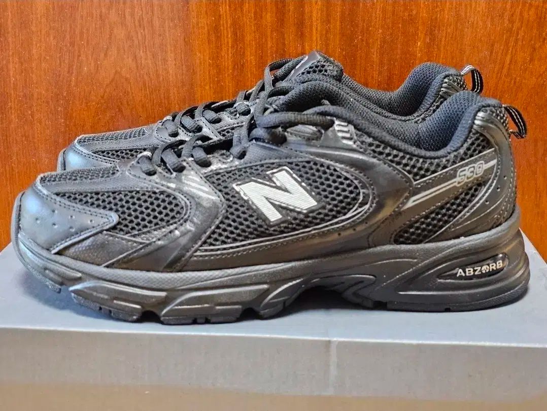 ニューバランス 530 ブラック 250 255