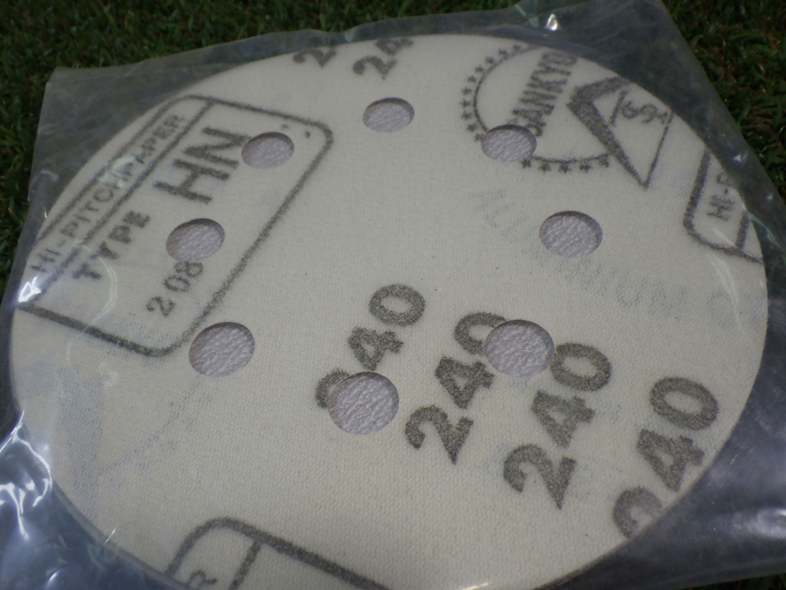 研磨や塗装剥がしなどの作業に マキタ 125ミリランダムオービットサンダ BO5041 品