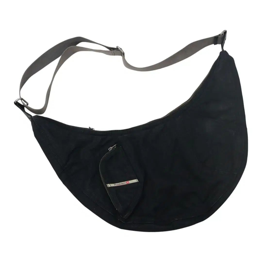 DIESEL ブルーアーカイブ ブルアカ ハーフ ムーン ショルダー バッグ