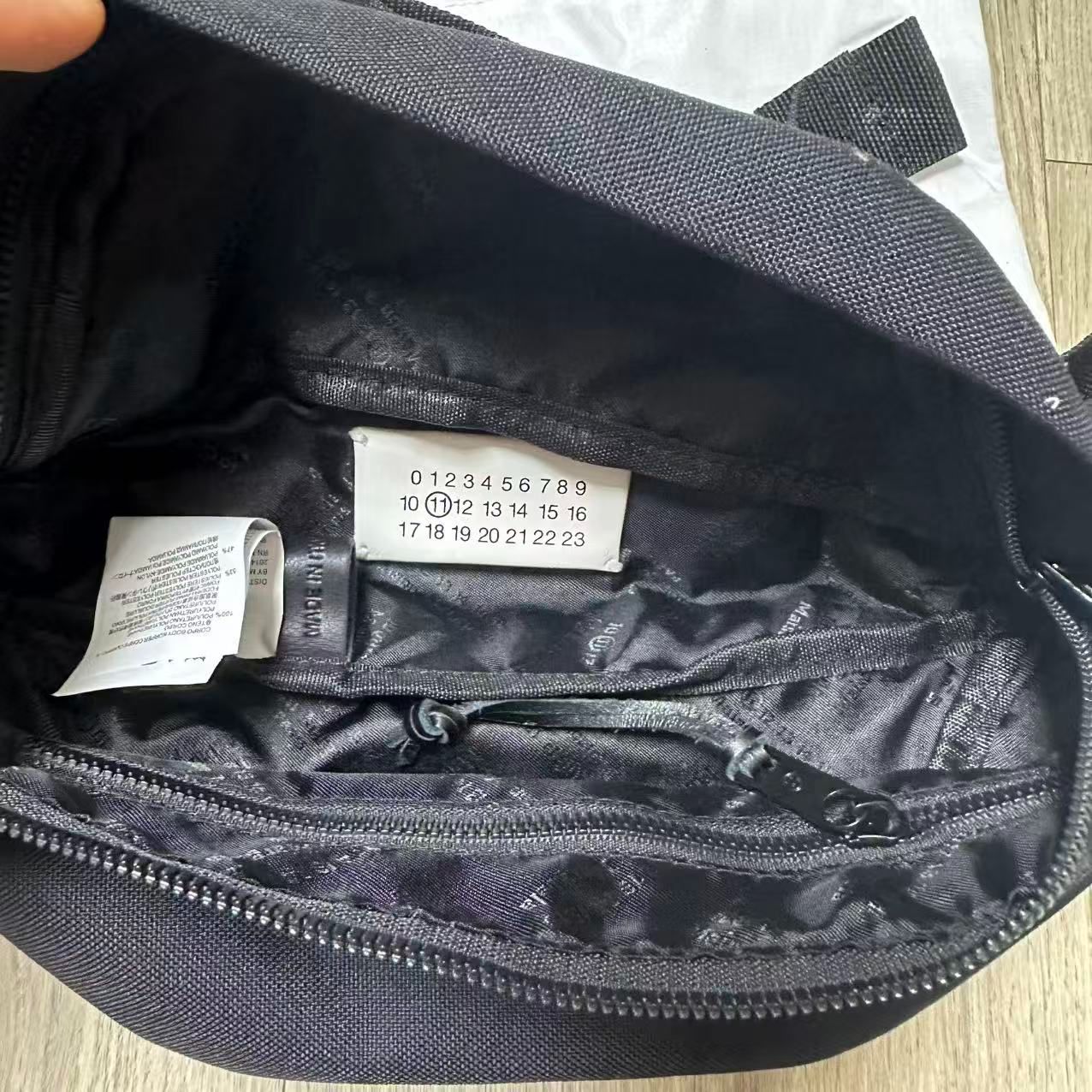 MM6 メゾンマルジェラ 4ステッチウエストバッグ ボディーバッグ