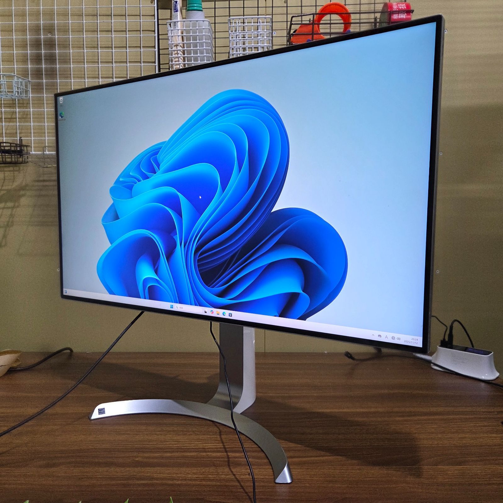 1週間保証 LG 32 UD 99-W 32インチ 4 K HDR IPS USB-C対応 A 5