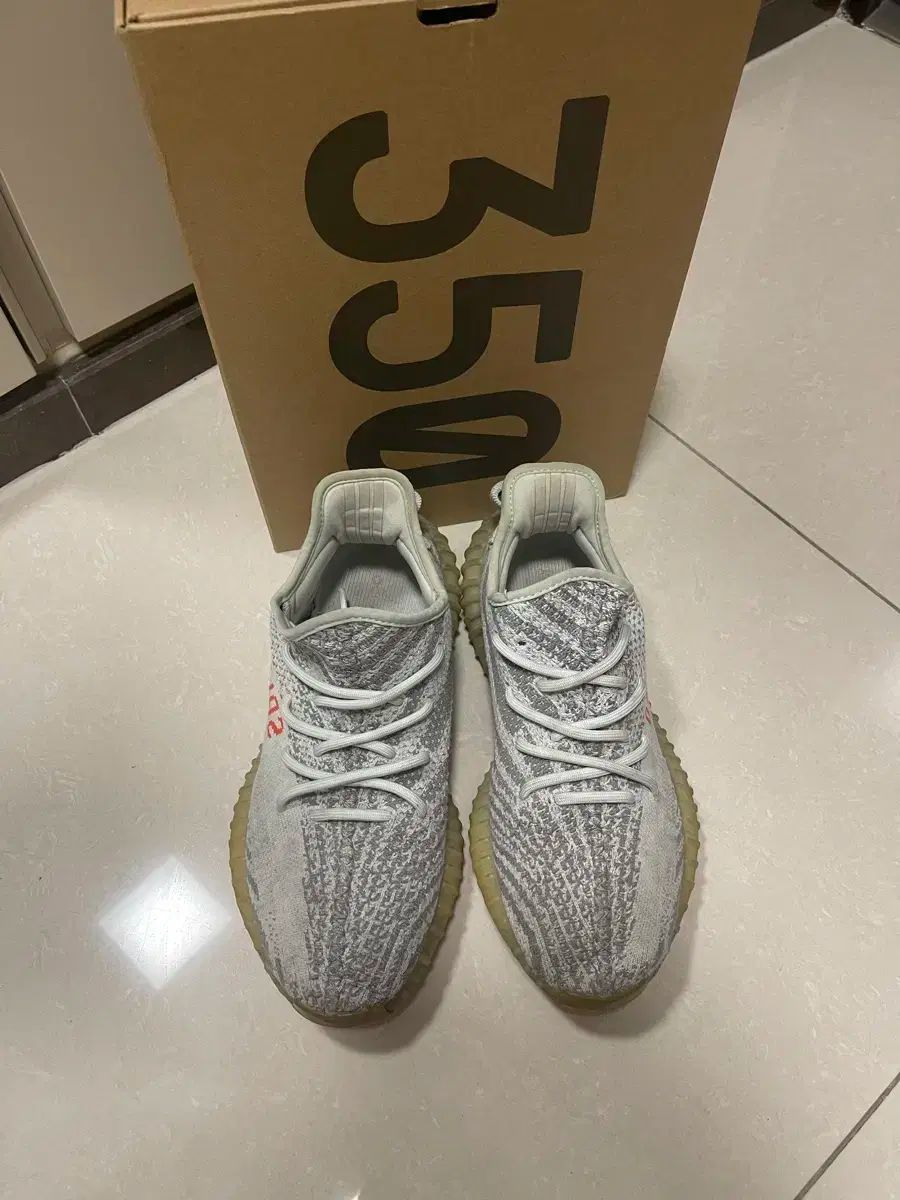 260 アディダス イージーブースト 350 V2