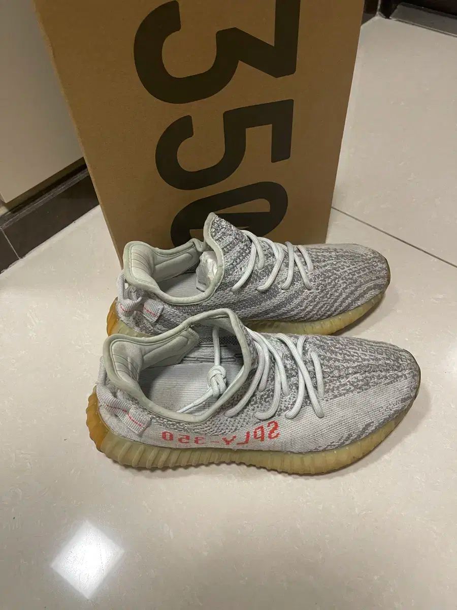 260 アディダス イージーブースト 350 V2