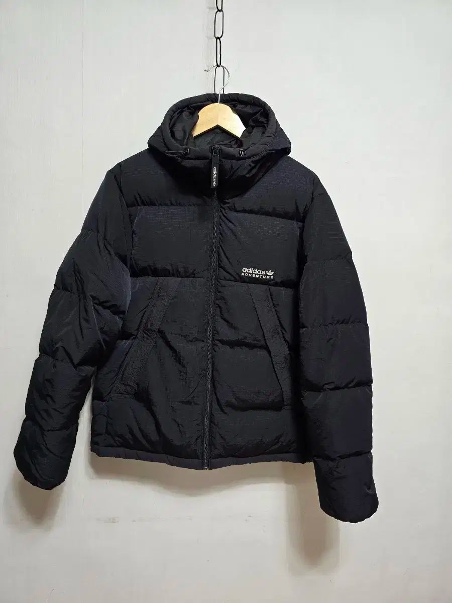 アディダスユニセックスダウンパファーダウンジャケット