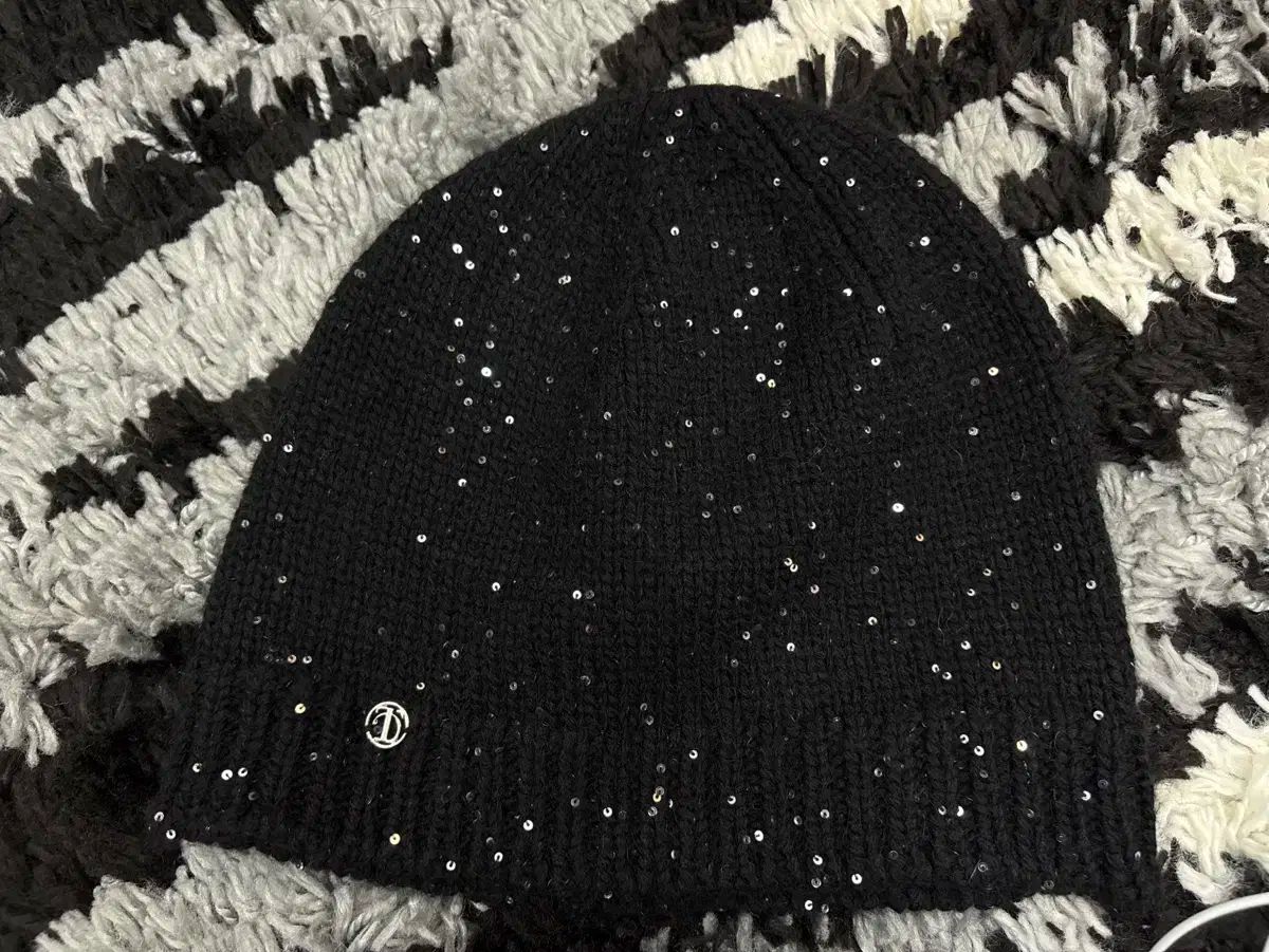 TREEMINGBIRD スパンコール アンゴラ ビーニー ブラック