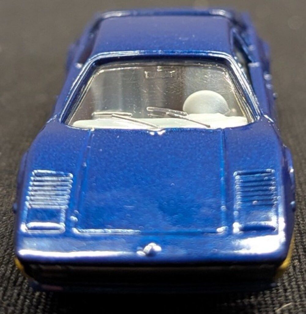 FERRARI金色ライン抜き文字タンポ F