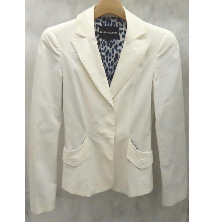 ブランド レディースXS３点セット ホワイトジャケット1点 ホワイトTシャツ ブラックワンピース1点