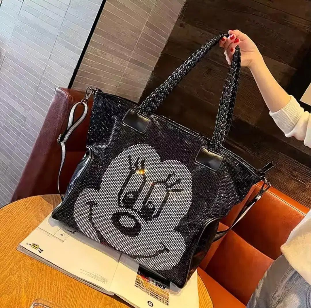 ディズニー ミッキー 超特大 クロスバッグ ショルダーバッグ ボブサンバッグ