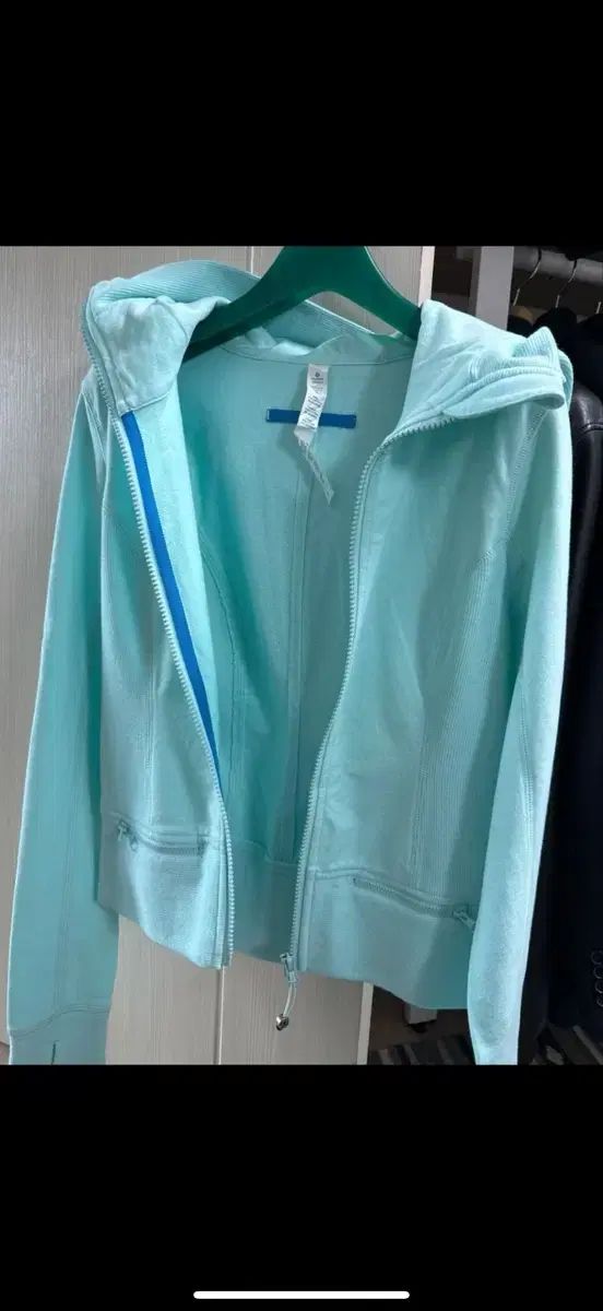 ルルレモン フード ジップアップ ミント サイズ4