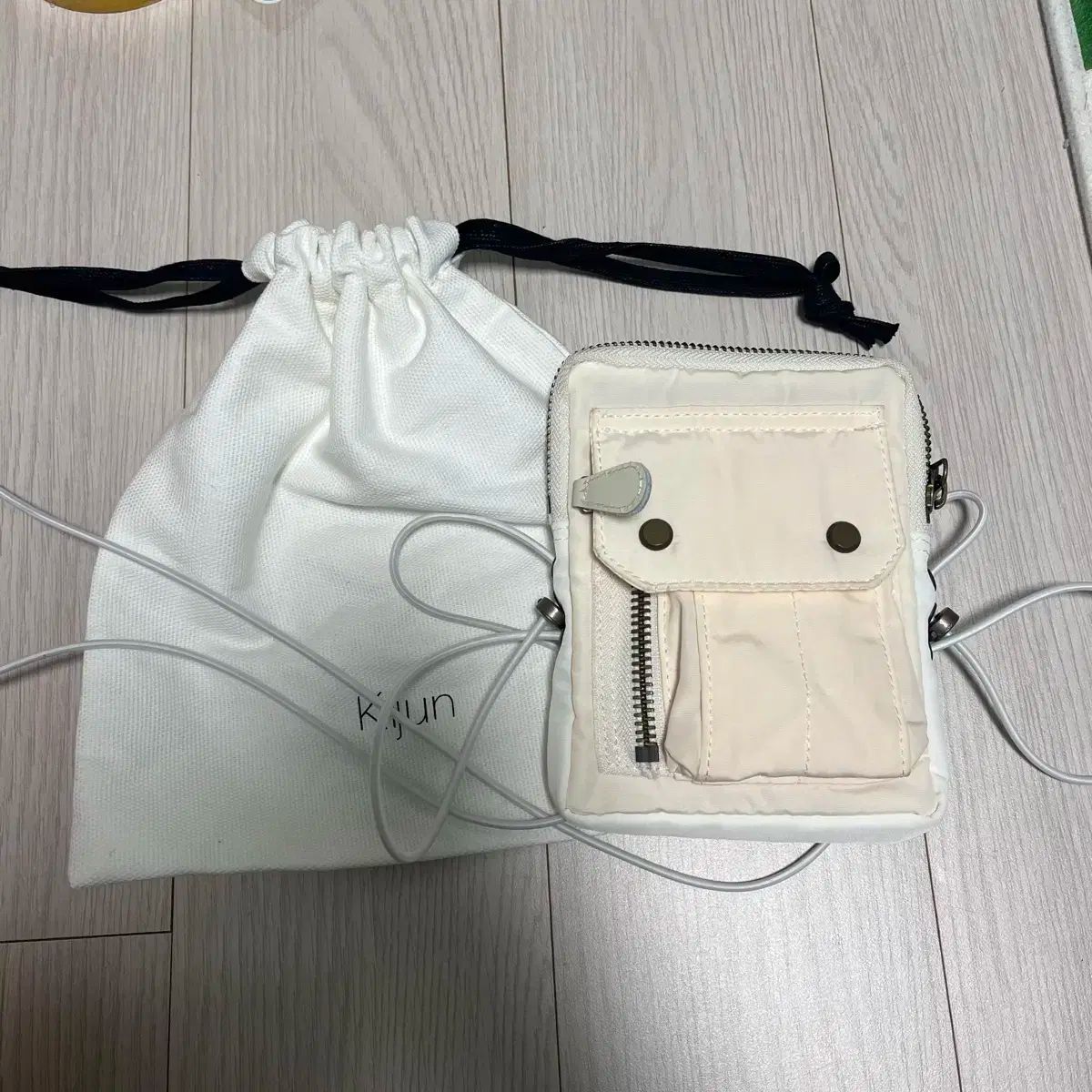 KIJUN キジュン 標準 ミニバック 白 シャーリングバッグ アイボリー ミニ クロスバック