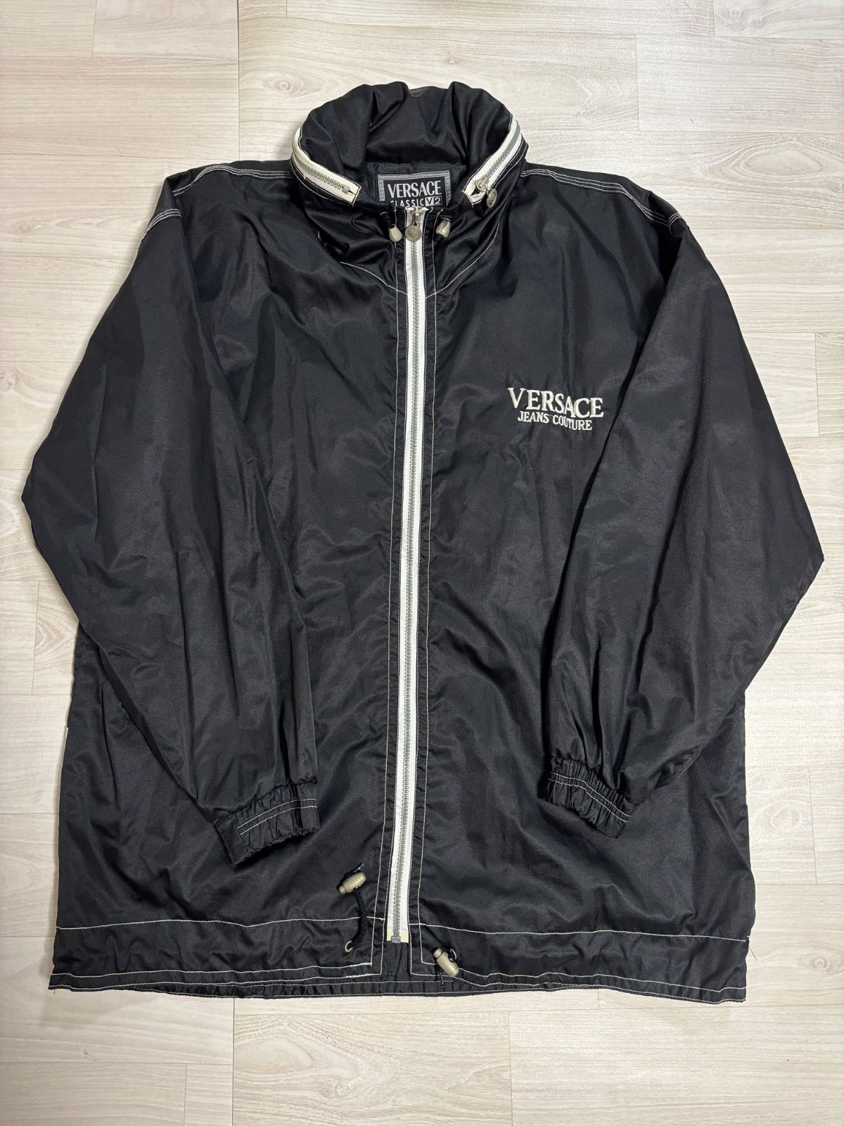 VERSACE CLASSIC V2 ヴェルサーチ ジャンパー ナイロン 黒 メデューサ 刺繍