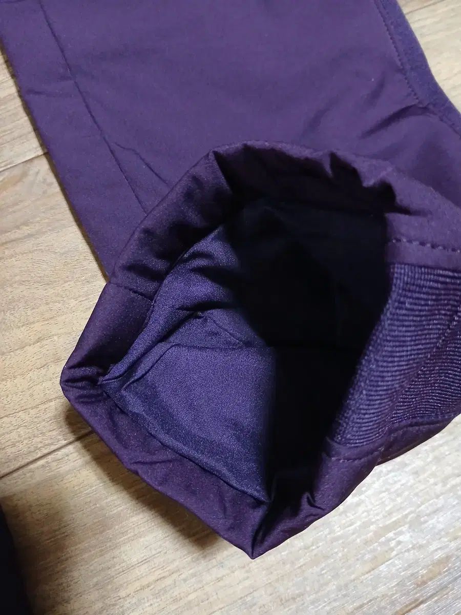 登山ズボン バーガンディ