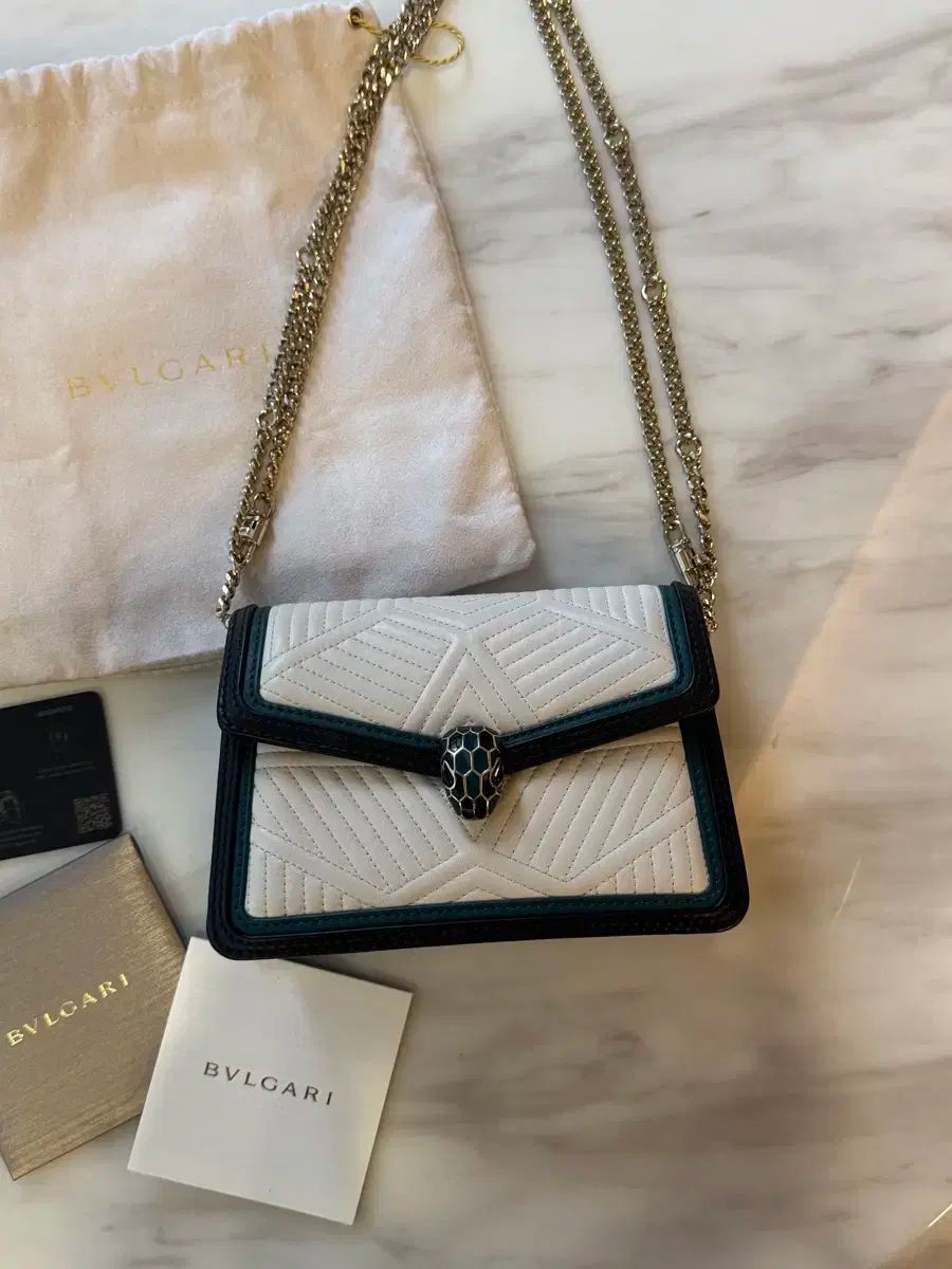 ブルガリ セルペンティ カーフスキン バッグ チェーンバッグ