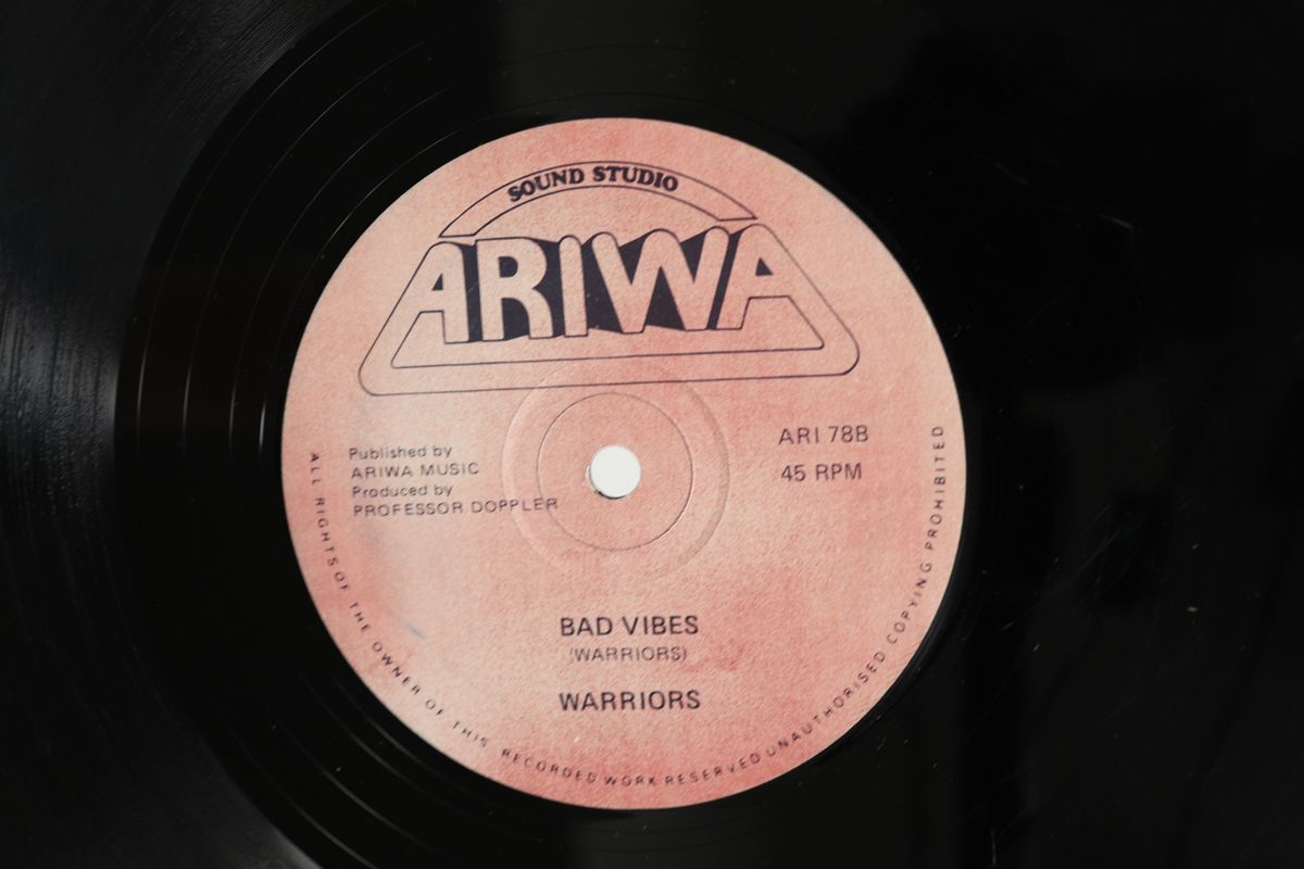 【最終値下げ】Adidas 黒 リュック 韓国　4.5L 攻略本 ウィザードリィ大事典 Scenario#1＞C.D.S