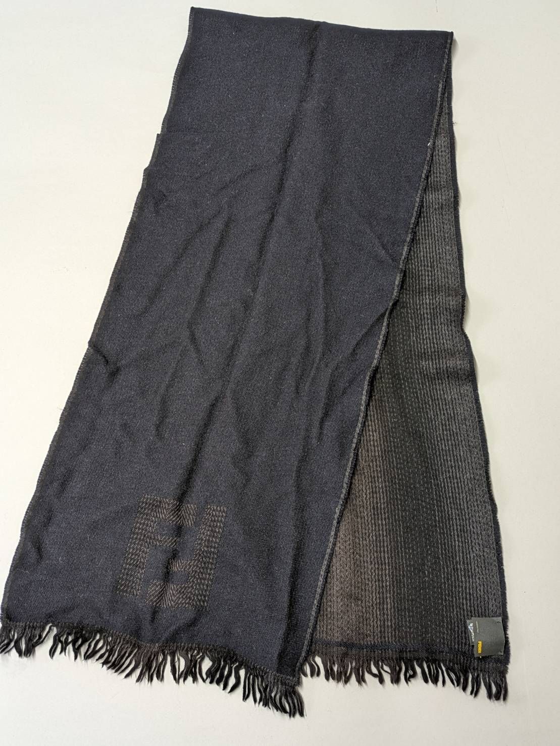 げ交渉 FENDI ウール ロングマフラー イタリア製 B-15