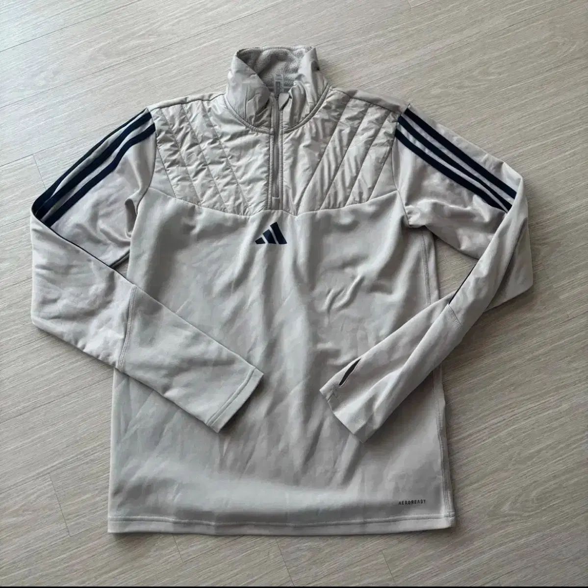 アディダス サッカードリル トップ イ カンイン着用商品