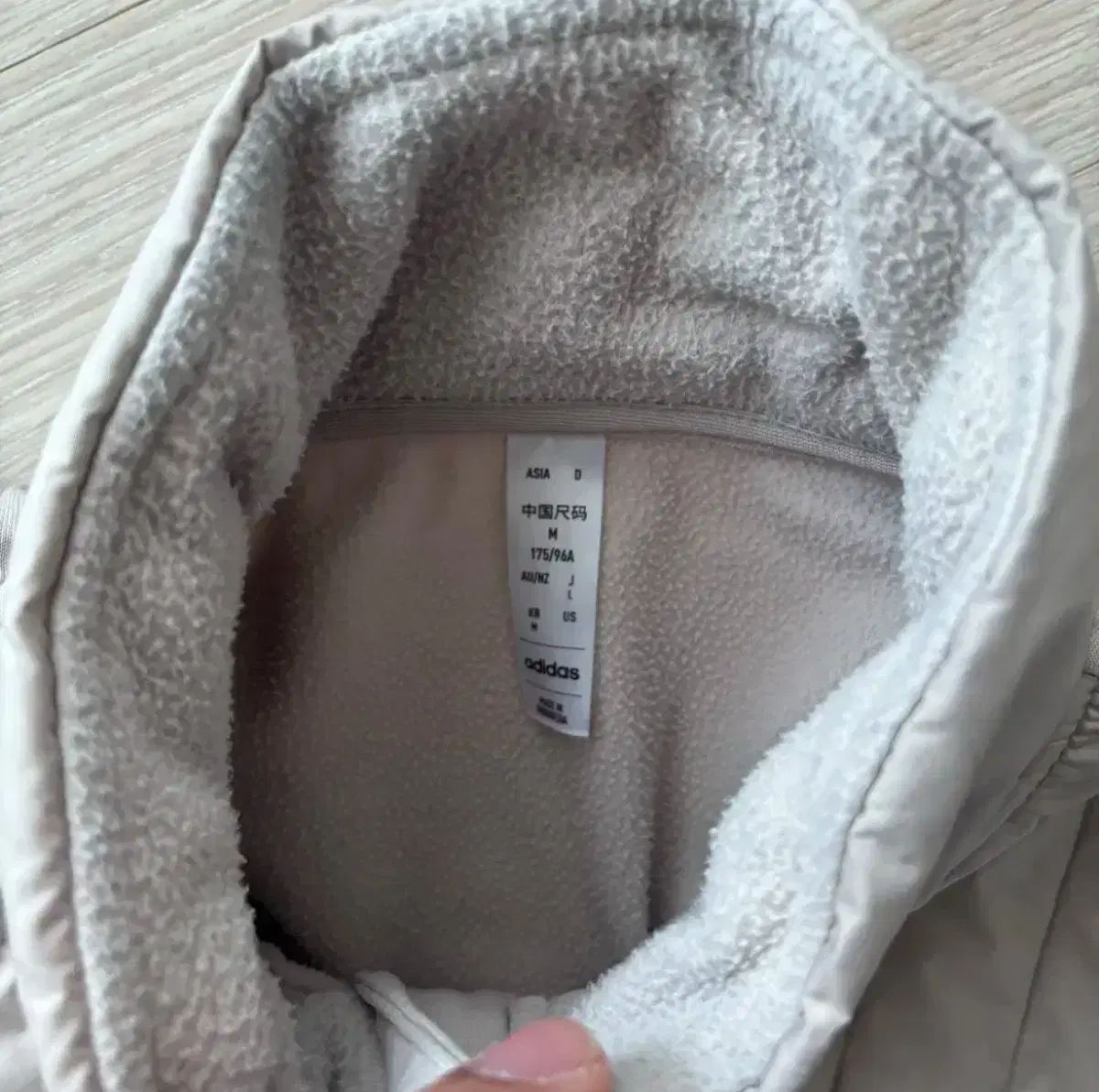 アディダス サッカードリル トップ イ カンイン着用商品