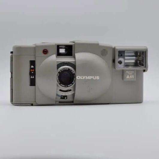 動作OK OLYMPUS XA2 A11 ホワイト コンパクトフィルムカメラ