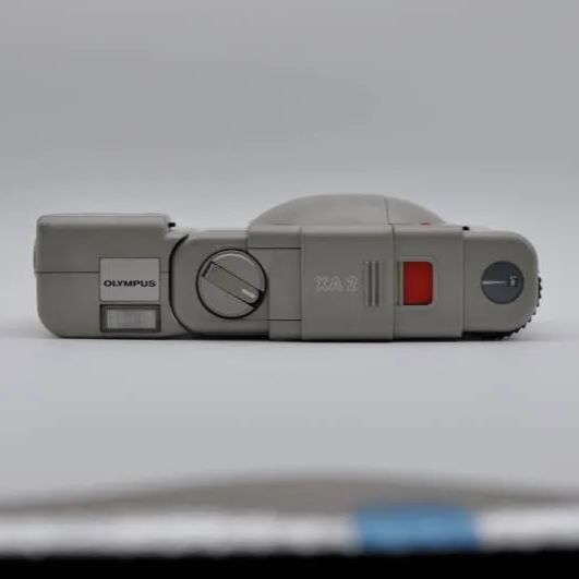 コンパクトフィルムカメラ