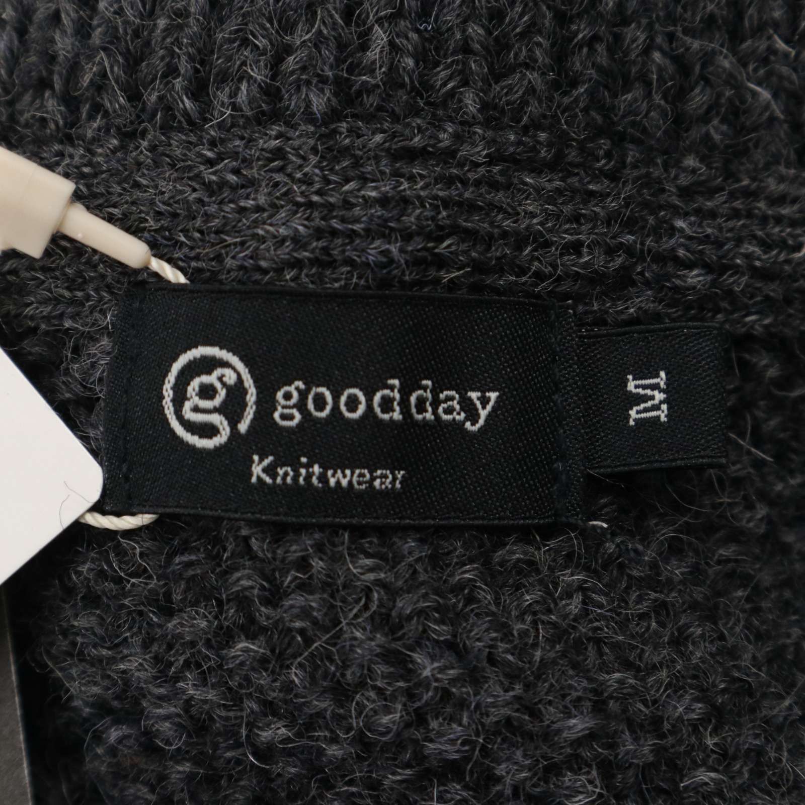 新品 未使用】 good day グッドデイ 秋冬 ウール100％☆ ニット 