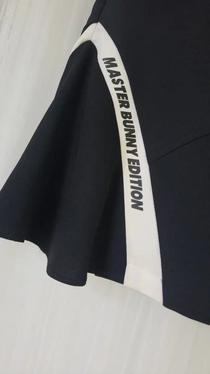 マスターバニーエディション ブラック スカート