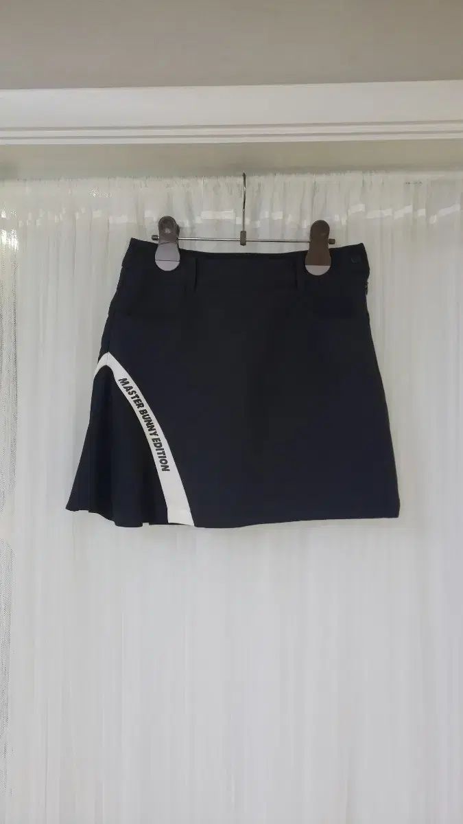 マスターバニーエディション ブラック スカート