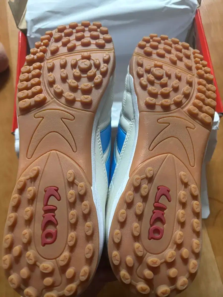 KIKA サッカーシューズ 275