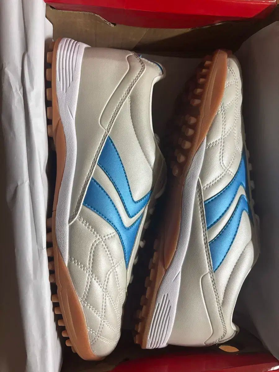 KIKA サッカーシューズ 275