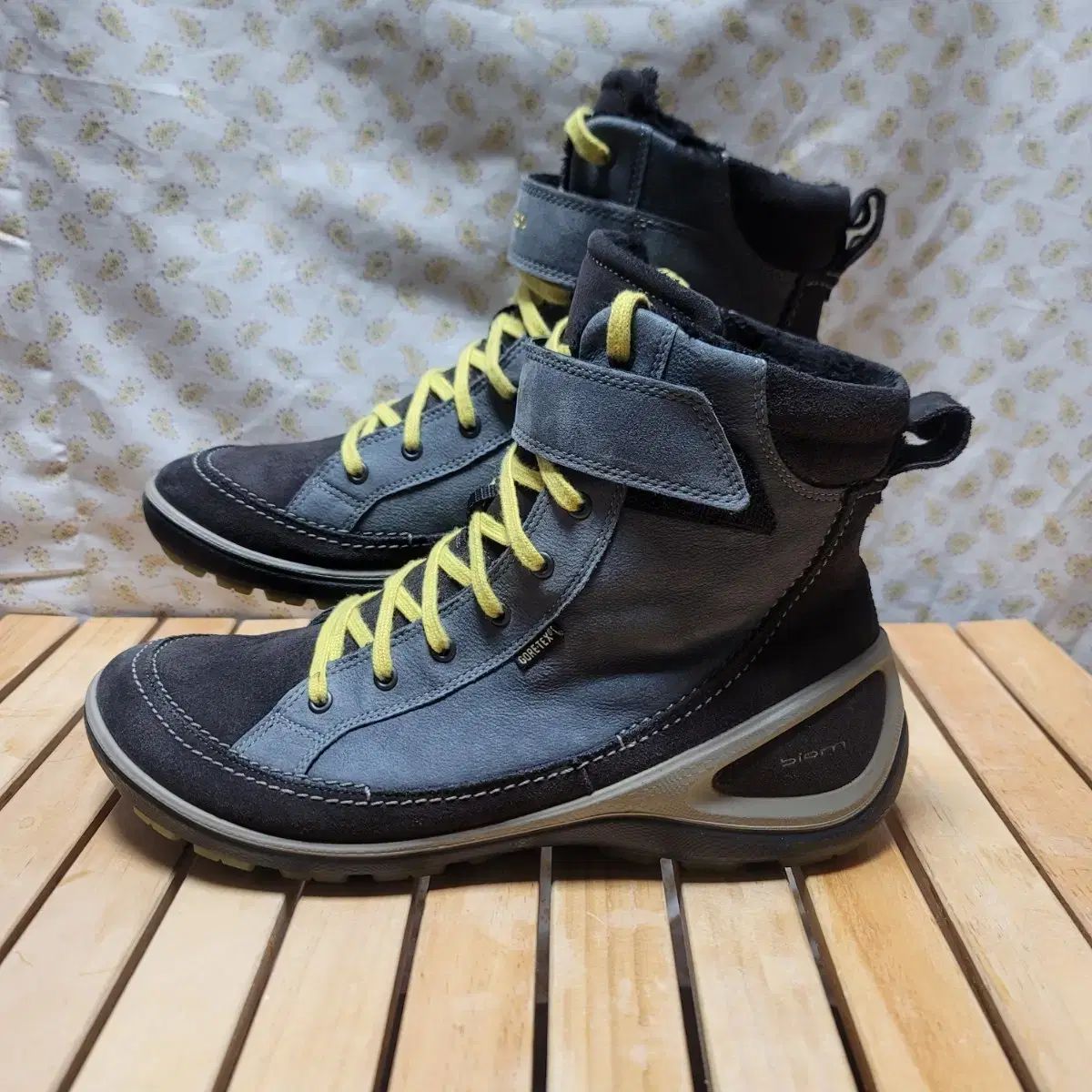 Ecco GORE TEX ミッドカット ブーツ 245