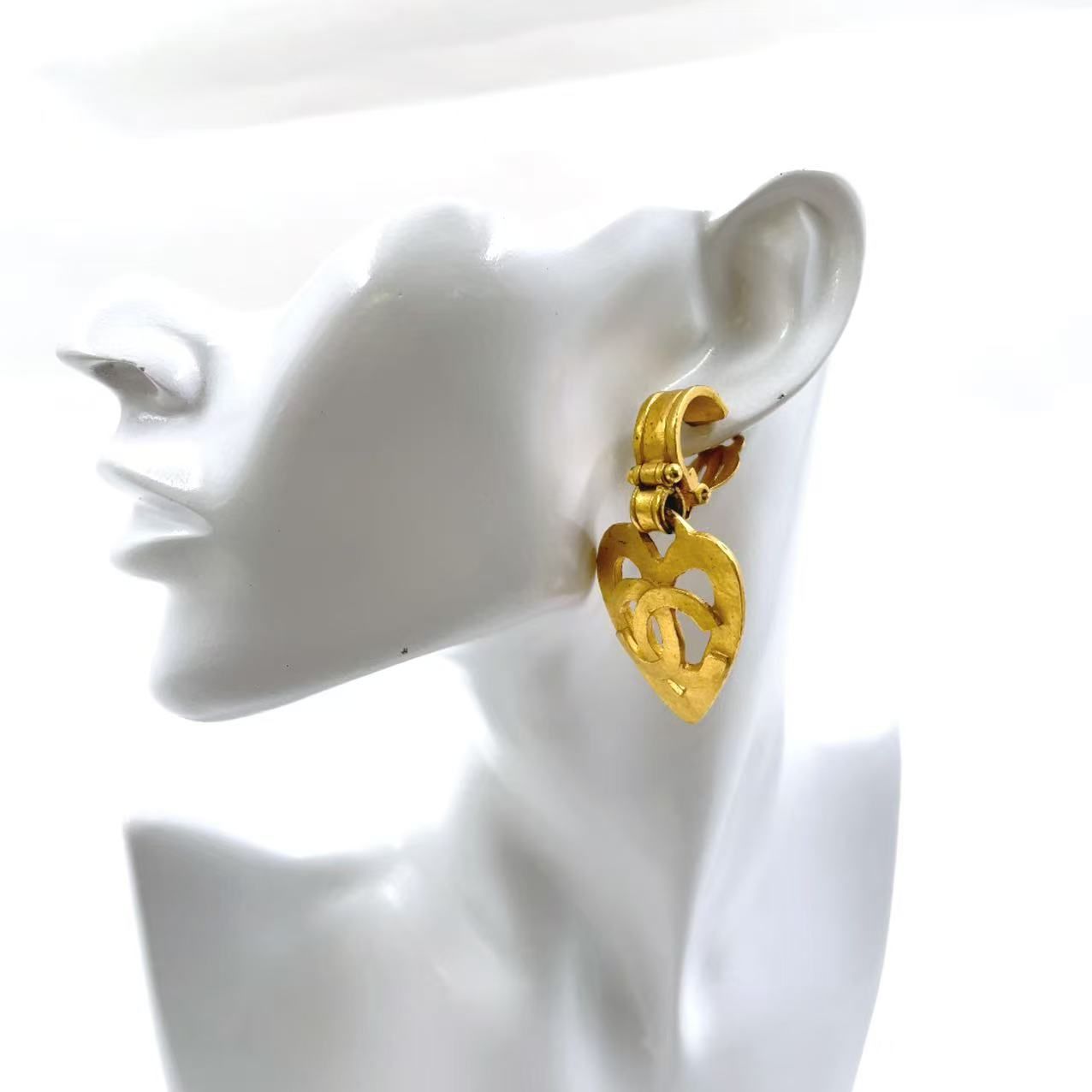 CHANEL ココマーク ハートモチーフ GP ゴールド イヤリング - メルカリ