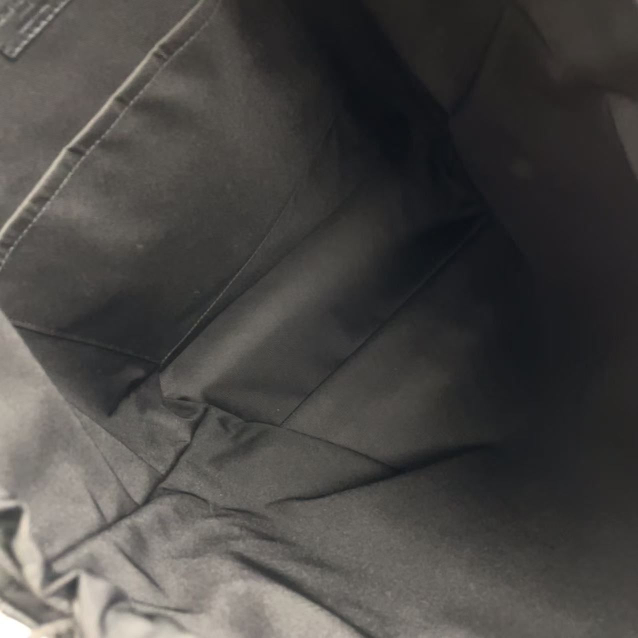 ブラック トートバッグ