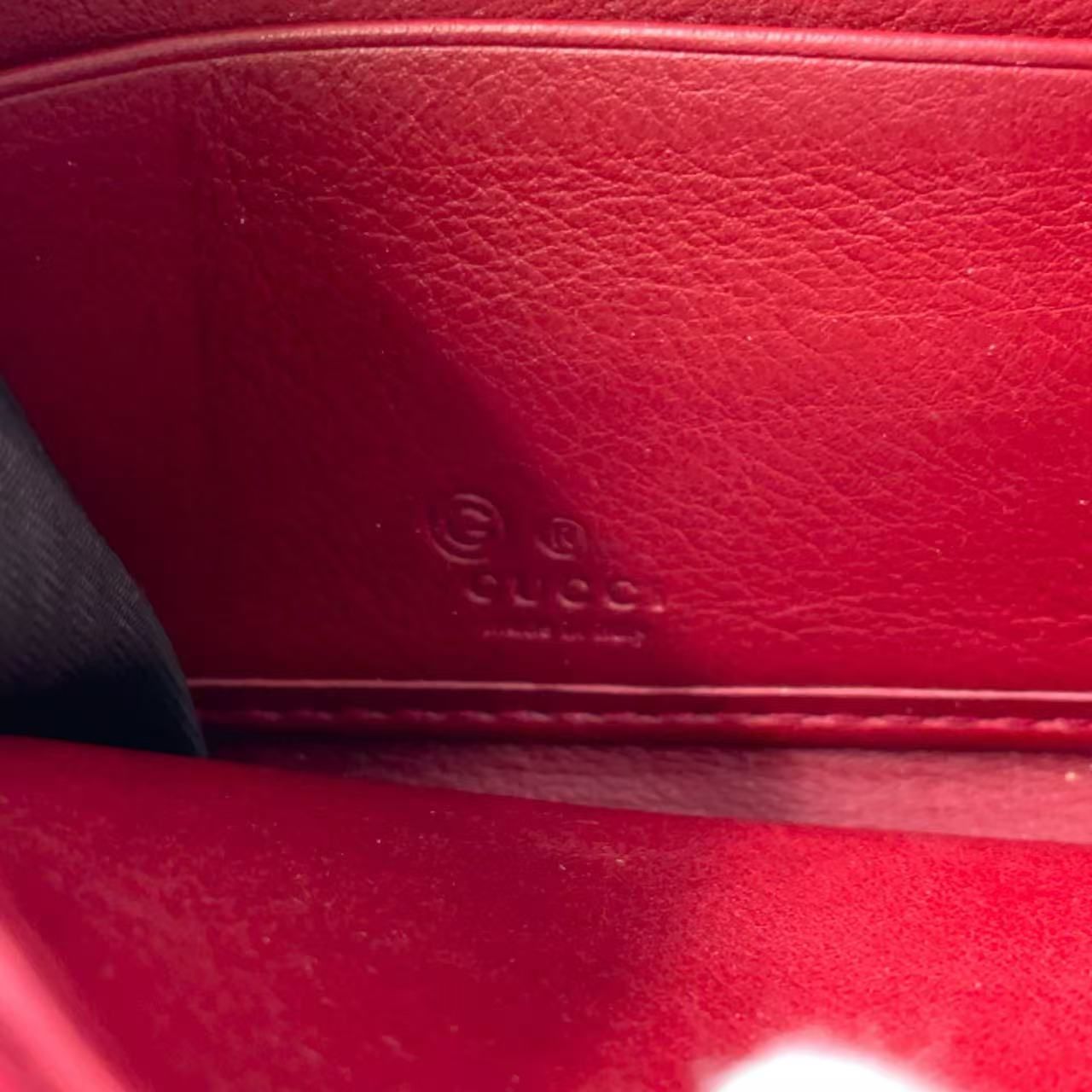 GUCCI マイクログッチシマ ラウンドファスナー長財布 レザー レッド