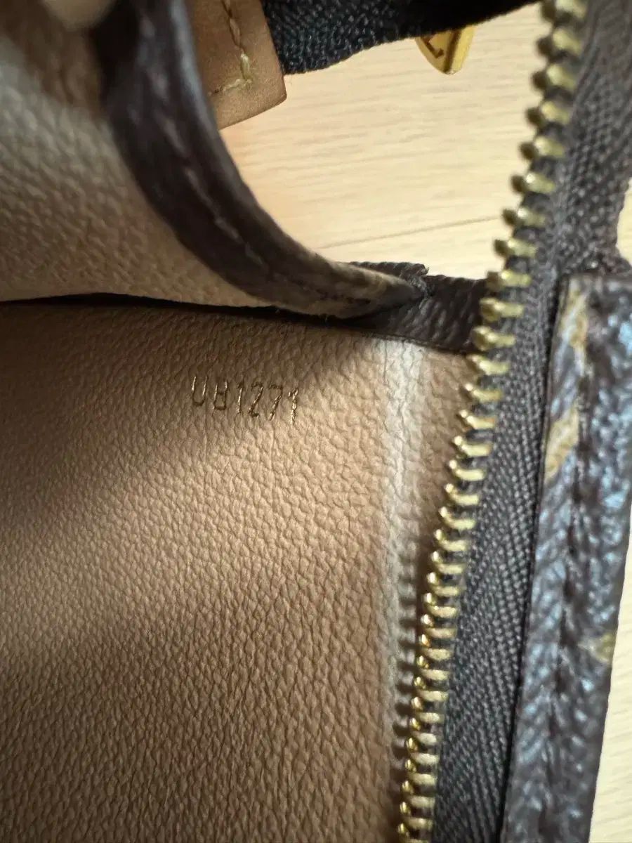 ルイヴィトン ポシェット