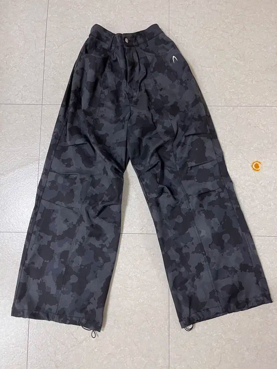 アークナム カモフラージュパンツ