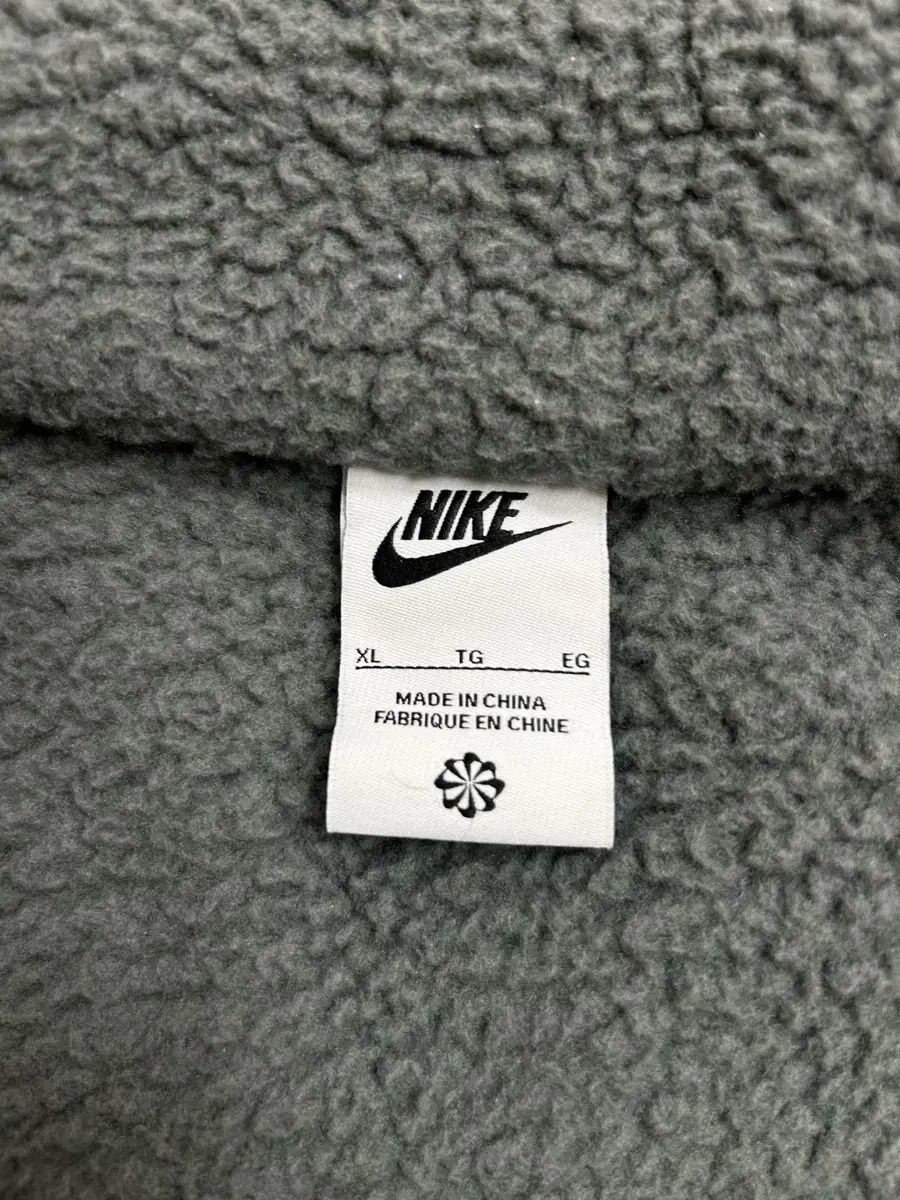 ナイキ フリース ベスト NIKE ウィンターライズド