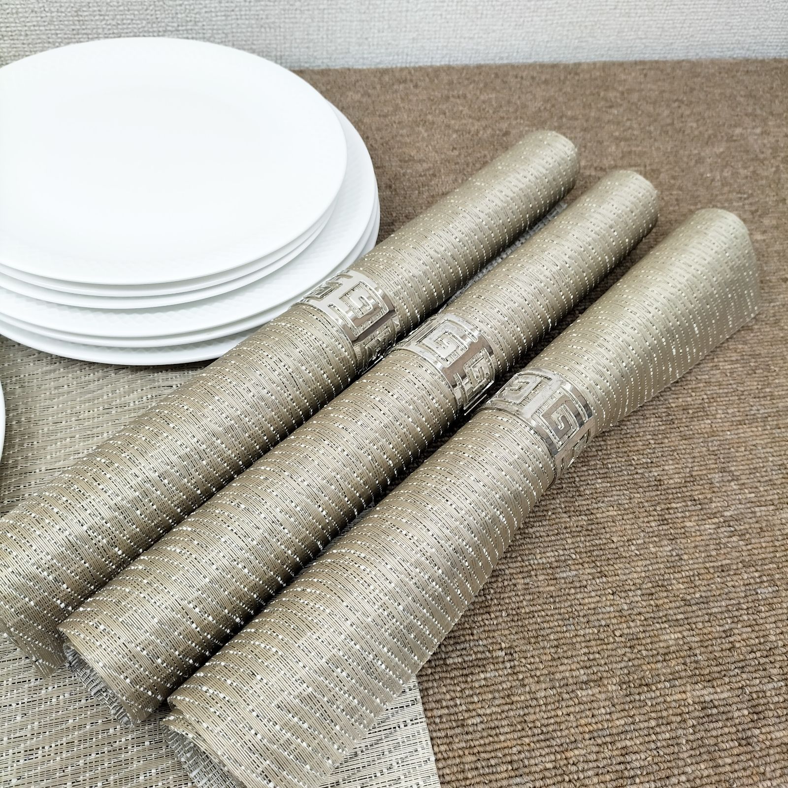 Mikasa トレリスボーンチャイナ 8枚 ランチョンマット4枚 ディナーセット4人分 モデルルーム D-2508TW4