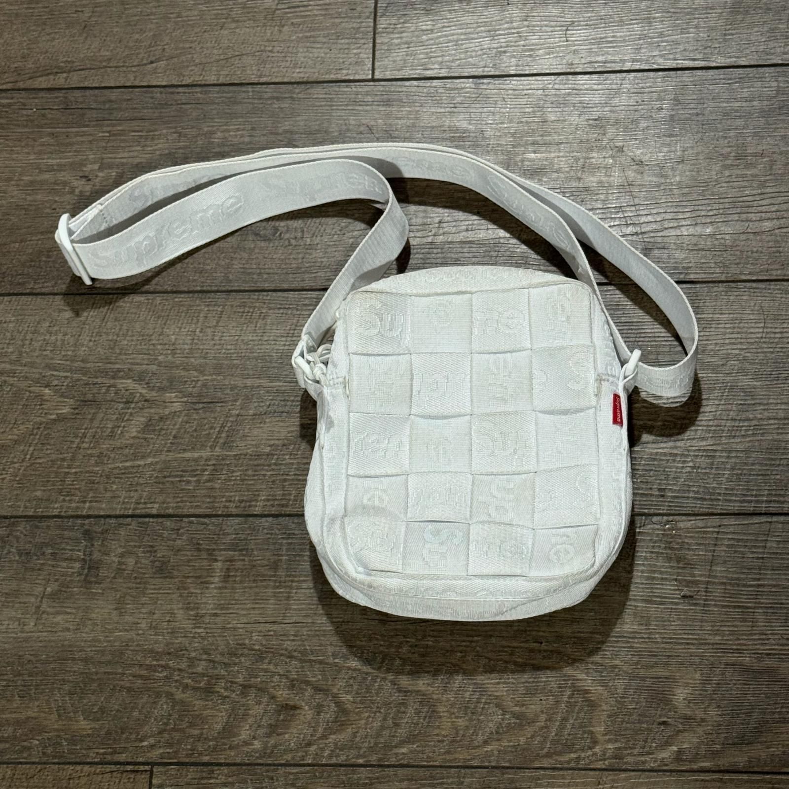 Supreme ショルダーバッグ ホワイト 国内正規 Supreme 23SS Woven Shoulder Bag ウーブンショルダーバッグ