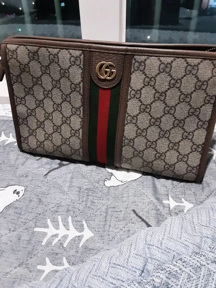 グッチ オフィディア GG スプリーム トイレットリー クラッチ