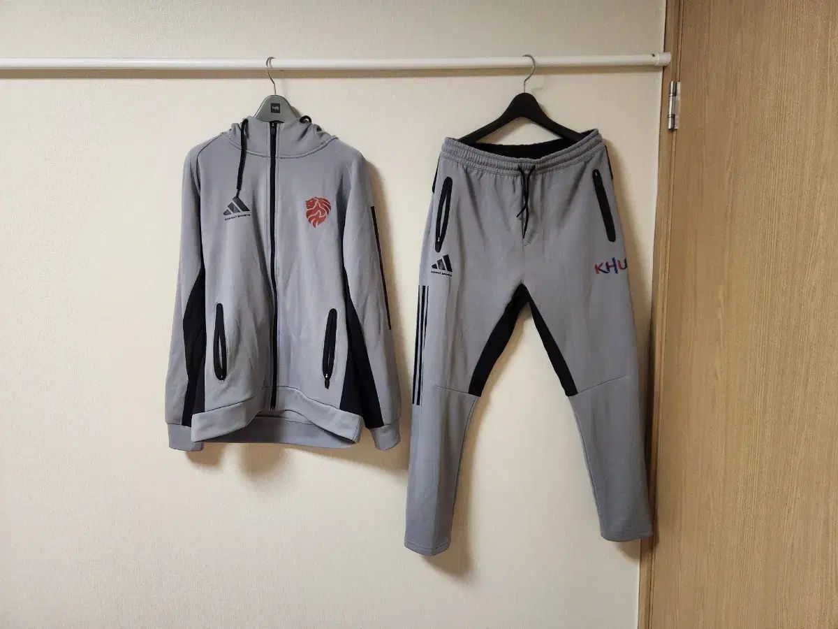 adidas アディダス Kyung Hee University スポーツ部 選手用支給用 トレーナー 上下セット XLサイズ