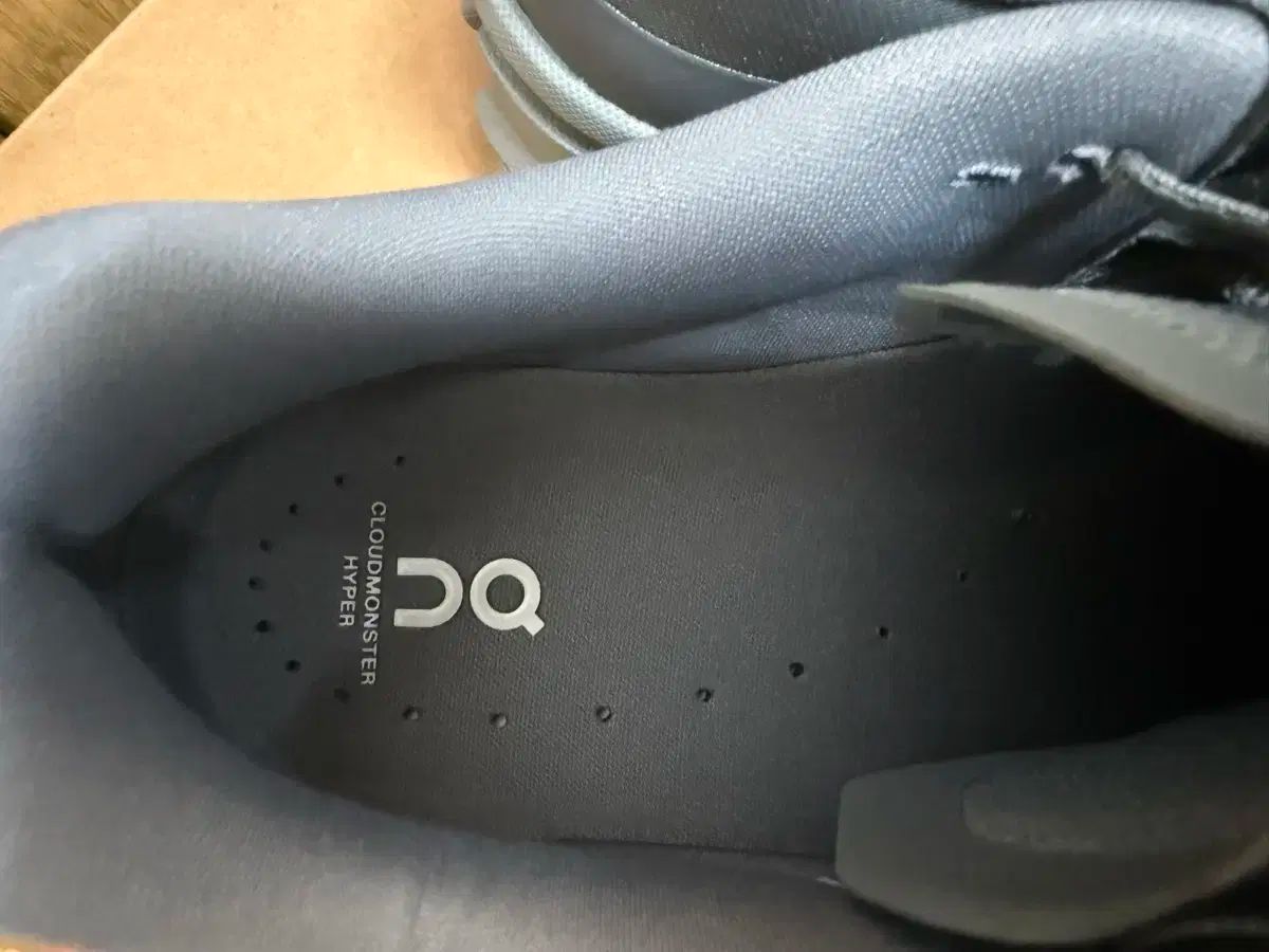 単ランニングXポスト アーカイブ ファクション PAf クラウドMONSTER 290 クリーム