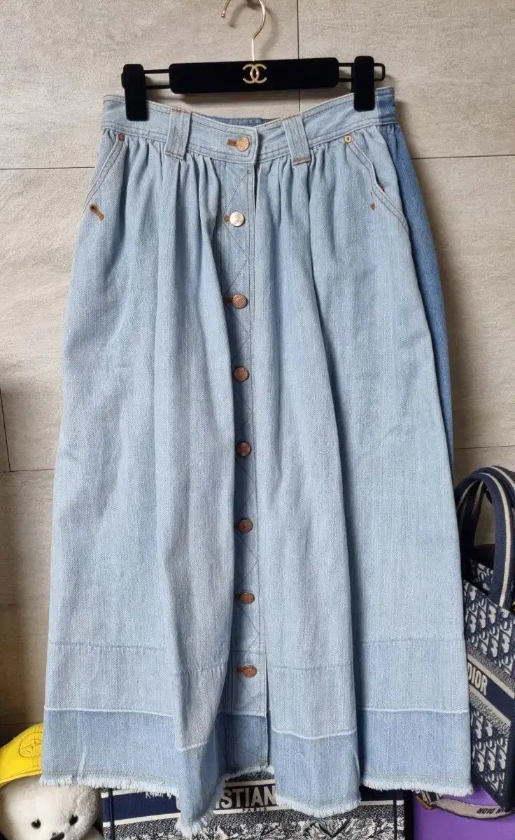 ラッキーシュエトゥ デニム スカート