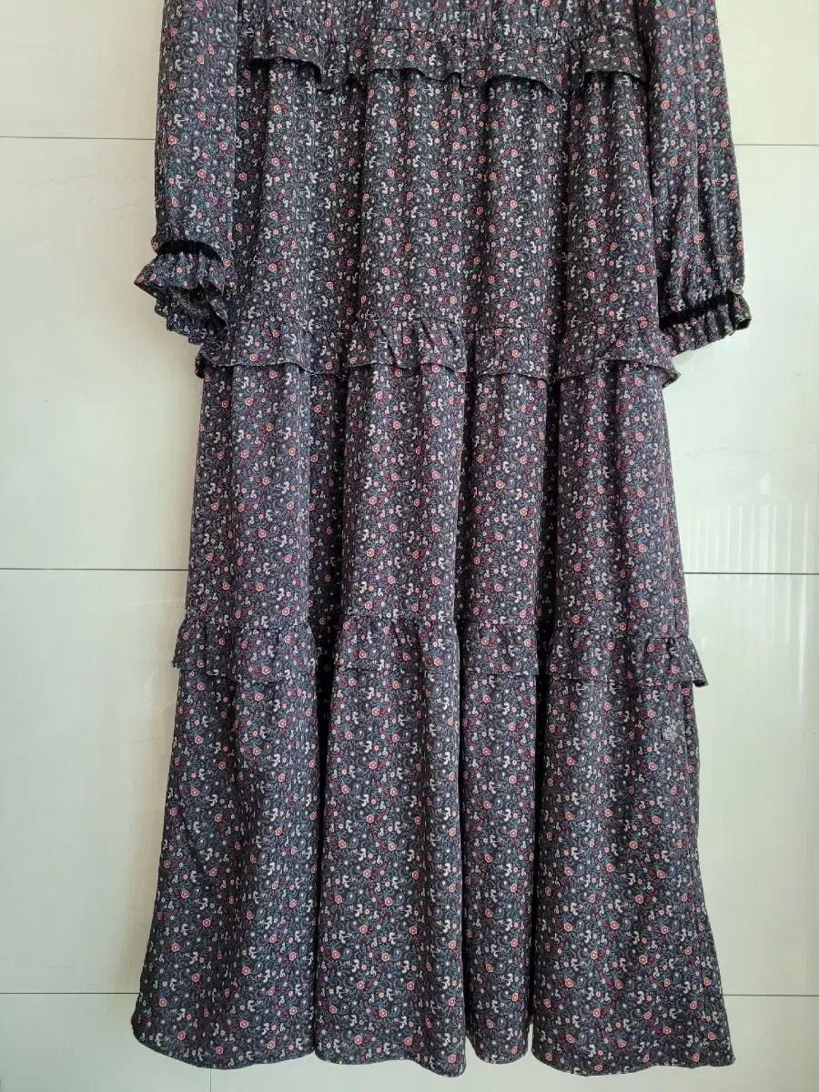 期間限定通販。 サースデーアイランド ロング ONE PIECE 一度のみ使用