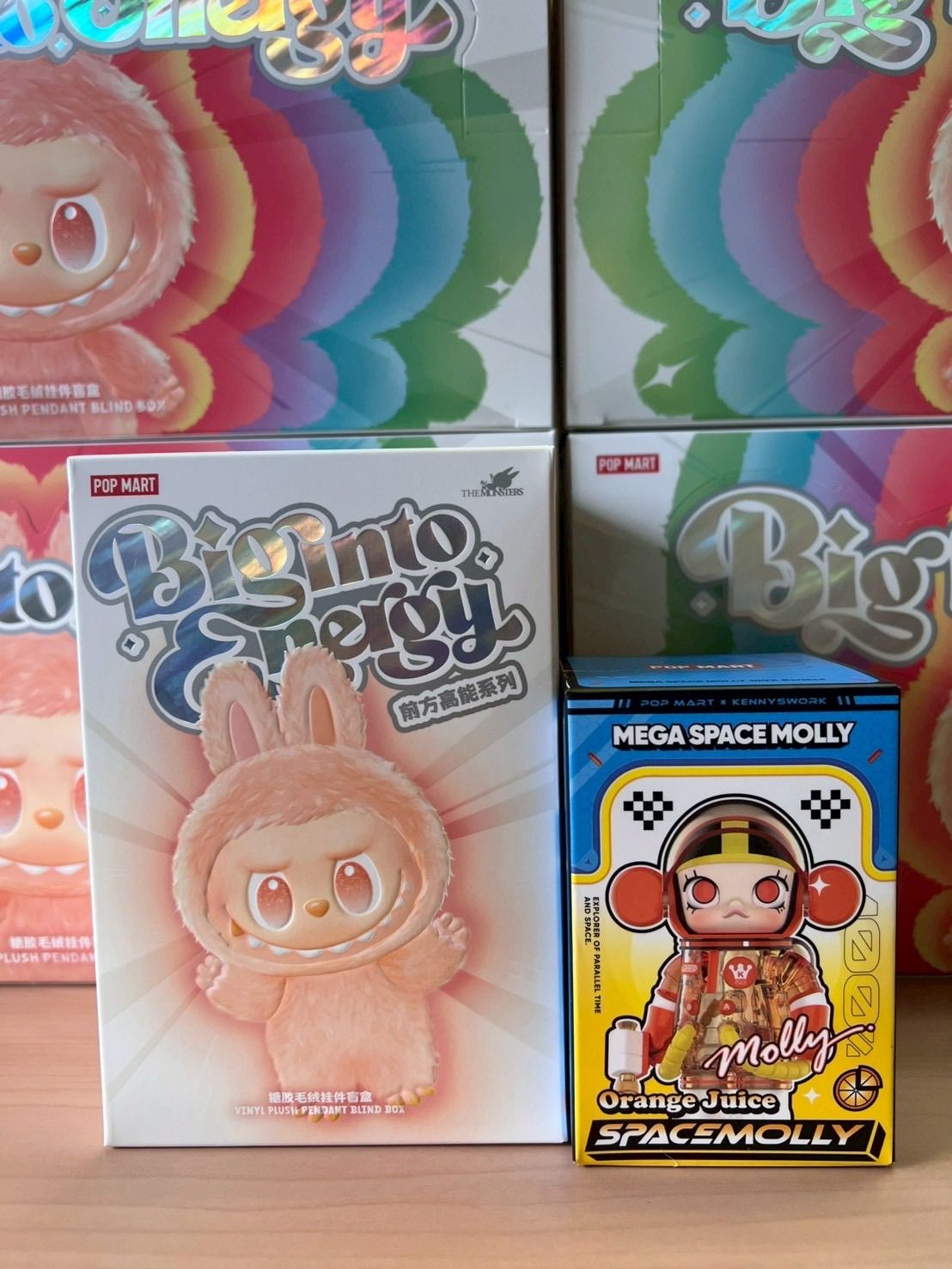 正規品・新品未開封】Labubu Big into Energy 2ピース ＆Pop Mart Mega