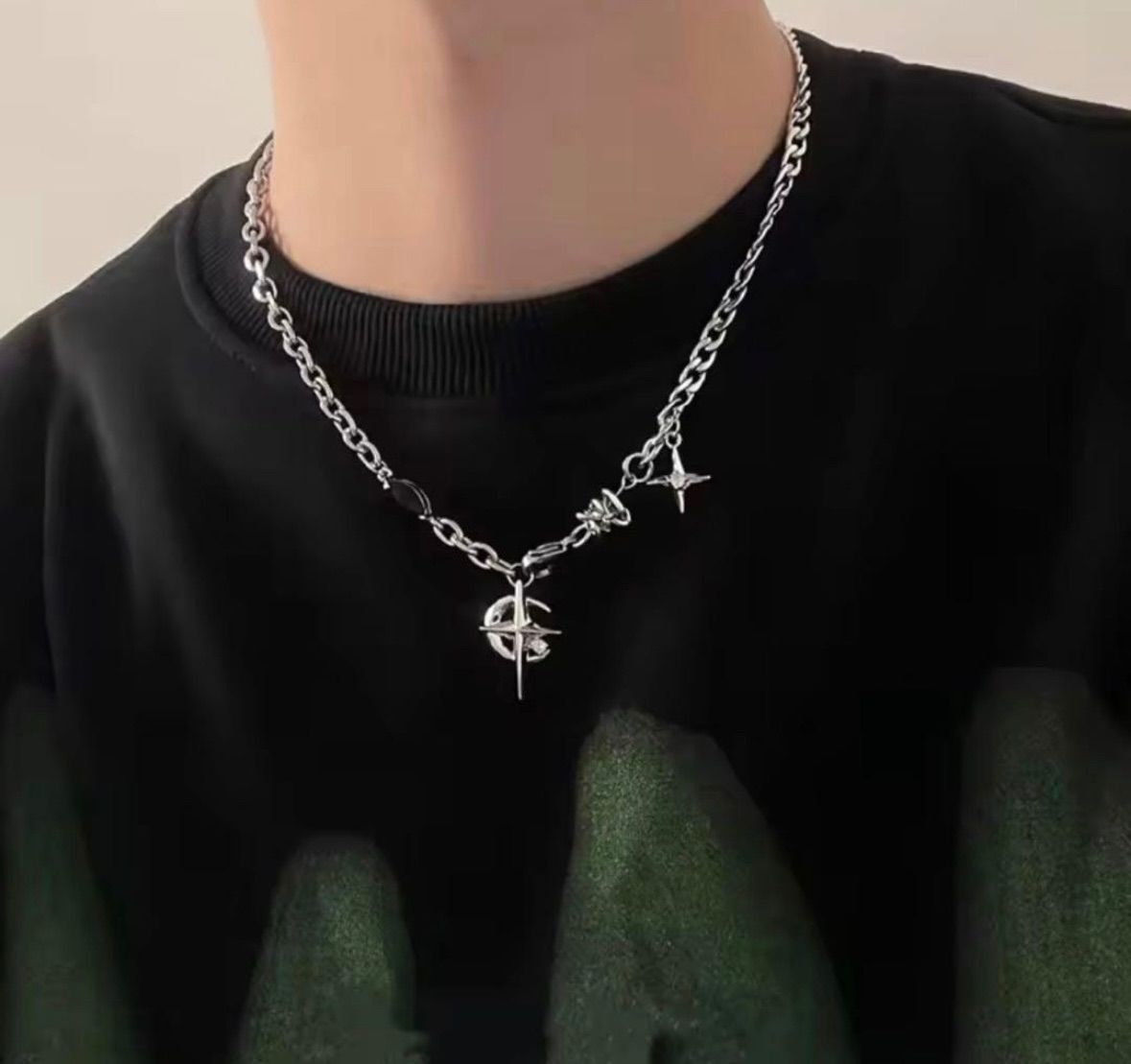 星と月 ペンダント ネックレス Y2K ブラックジルコニア 十字架 地球